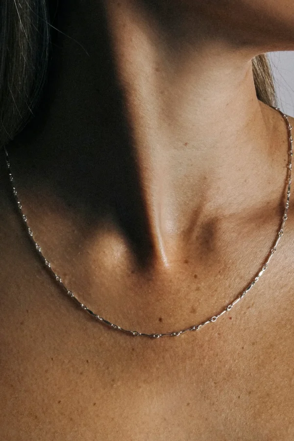 Discount Pass The Baton Chain Necklace Jewelry